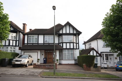 Property to rent : Faber Gardens, London NW4