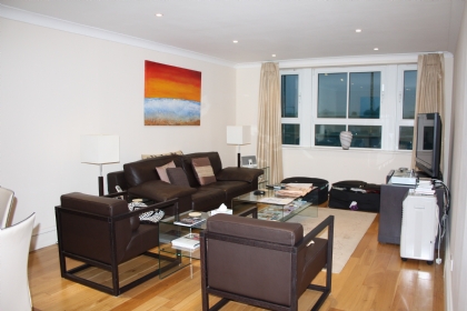 ロンドン賃貸物件：Regent Court, 29A Wrights Lane, London W8