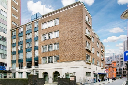 ロンドン賃貸物件：Albany Court, Palmer Street SW1H