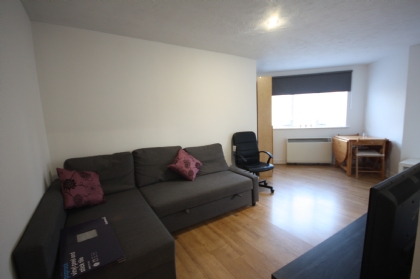 Property to rent : Dairyman Close, London NW2