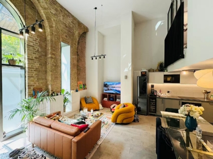 Property to rent : Windsor Square SE18