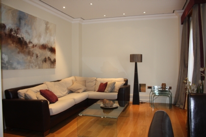 ロンドン賃貸物件：East Lodge, Wycombe Square, LONDON W8