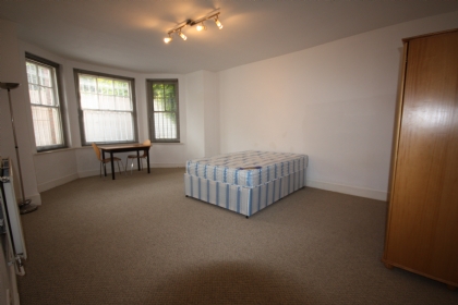 ロンドン賃貸物件：Lambolle Road, London NW3