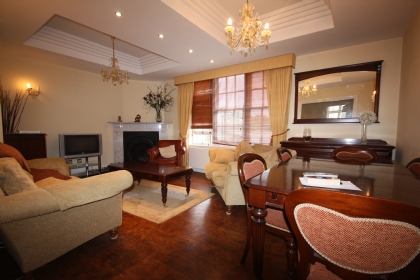 ロンドン賃貸物件：Clifton Court, Northwick Terrace, LONDON NW8