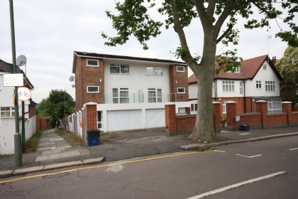 ロンドン賃貸物件：Dollis Avenue, London N3
