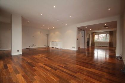 Property to rent : Woodsford Square, London W14
