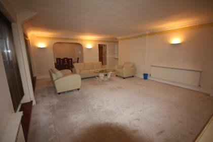 ロンドン賃貸物件：Coliseum Court, 200 Regents Park Road, London N3
