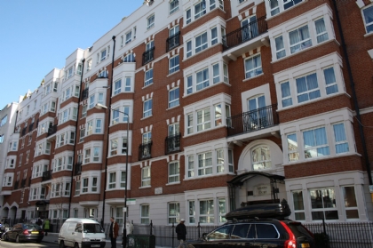 ロンドン賃貸物件：Regent Court, 29A Wrights Lane, London W8