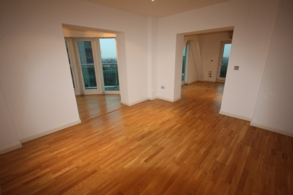 ロンドン賃貸物件：Cavalier House, 46-50 Uxbirdige Road, London W5